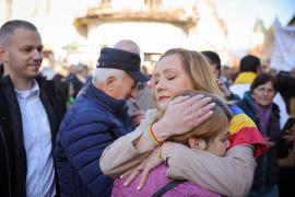 Mesajul Elenei Lasconi de 1 Decembrie. "Să ne privim cu înţelegere şi să fim uniţi. Democraţia e pusă la încercare, dar împreună suntem puternici"