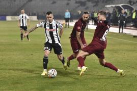 U Cluj - CFR Cluj 3-2. "Şepcile Roşii", pe primul loc. Superliga a avut în această etapă un nou lider în fiecare zi