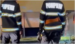 Panică pe o stradă din Sibiu. Un şofer a spart o ţeavă de gaze, după ce a intrat cu viteză într-o curbă: 20 de localnici, evacuaţi