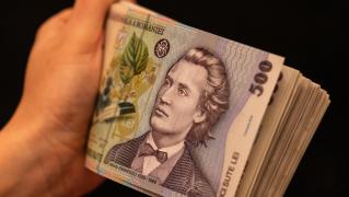 Câţi bani primesc elevii olimpici