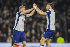 Tottenham - Manchester United scor 4-3 în semifinalele Cupei Ligii. Radu Drăguşin a fost titular pentru echipa lui Ange Postecoglou