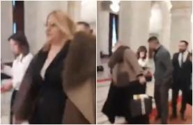 Parchetul General a deschis dosar penal, după ce Diana Șoșoacă a agresat o jurnalistă de la Antena 3 în Parlament