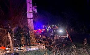 Moarte cumplită pentru un tânăr de 28 de ani la Veștem, de Crăciun. A fost aruncat din mașina răstunată azi noapte pe DN 1, în Sibiu