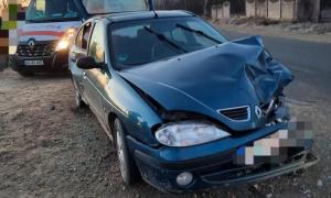 Accident cu 4 răniţi la Merişani, în Argeş. Două maşini şi o autilitară s-au ciocnit puternic pe DN 7C