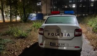 Tânără de 20 de ani, găsită moartă în faţa unui bloc din Cluj-Napoca. Fata s-ar fi prăbuşit, azi noapte, de la înălţime