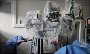 Femeie cu cancer, moartă după o operație la un spital din SUA. Un robot chirurgical i-ar fi perforat intestinul subțire