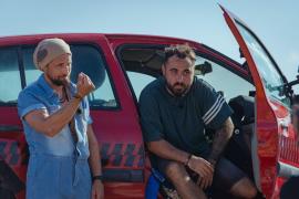 Power Couple - Calcule la rotisor. Băieții, panicați înainte de proba lor. Emi Popescu: „Când am văzut că ne învârtim într-o mașină, am înțeles că va fi rău!”