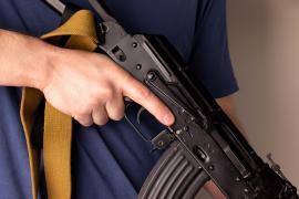 Un bărbat şi-a împuşcat mortal 12 rude, printre care şi propriul tată. Înarmat cu un Kalaşnikov, a deschis fără milă focul împotriva lor. Masacru în Iran