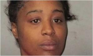 Fetiță de 3 ani, bătută până la moarte de doi copii de 10 și 12 ani cu care locuia, în timp ce mama ei era la cazinou