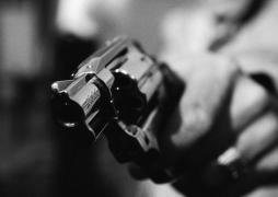 Copil de 9 ani din SUA, suspectat că a ucis un membru al familiei. Victima, găsită împuşcată în cap