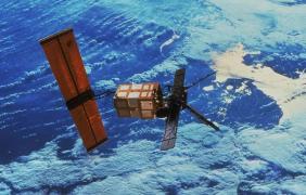 "Satelitul bunic" al Europei, de mărimea unui autobuz, va cădea pe Pământ în următoarele ore. Ce şanse sunt să lovească zone populate