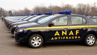 ANAF se "militarizează". Inspectorii antifraudă vor avea dreptul să poarte arme