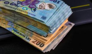 Cea mai mare pensie de serviciu din România depăşeşte 22.500 de lei. Ce bani primesc cei care au lucrat în aviaţie