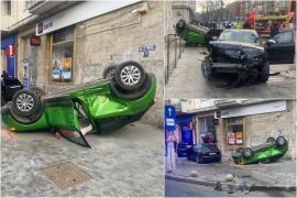 Trei copii răniţi, după ce două mașini s-au ciocnit în centrul Galaţiului. Vehiculele au ajuns pe trotuar, una dintre ele s-a răsturnat