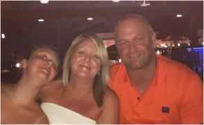 Mamă din UK, moartă după ce medicii i-au diagnosticat greșit durerea de stomac