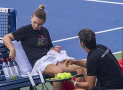 Mulţi iubitori ai tenisului îl consideră vinovat pe Patrick Mouratoglou pentru suspendarea Simonei Halep