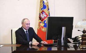 Sistemul electronic de vot s-a defectat în prima zi a alegerilor din Rusia, la scurt timp după ce Vladimir Putin a votat online
