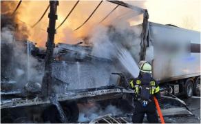 Tânăr român de 29 de ani, mort în cabina cuprinsă de flăcări pe o autostradă din Germania. Accident cumplit între trei camioane