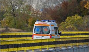 Destin curmat prea devreme. Un tânăr motociclist din Măgura Ilvei a murit după ce s-a izbit de stâlpul unui pod de cale ferată. Nu avea permis