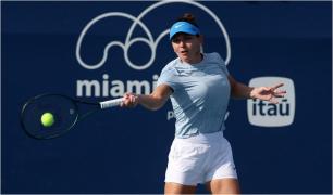 Simona Halep - Paula Badosa în turul 1 la Miami Open. A început meciul de revenire pentru româncă, după un an și jumătate de pauză