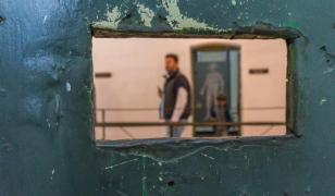 Fugarii condmnaţi vor plăti costul repatrierii. Proiectul, aprobat în ședința de Guvern