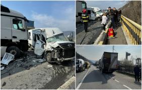 Accident grav în Mehedinţi între două TIR-uri. Unul dintre camioane a ricoşat într-un microbuz în care se aflau opt persoane care se întorceau din Italia