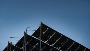 3 miliarde de euro pentru energia eoliană și solară din România. Comisia Europeană a aprobat ajutorul de stat