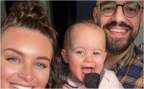 Și-a pierdut fostul soț și fetița într-un accident, în UK. Un bilet lăsat pe frigider a dezvăluit apoi un alt adevăr