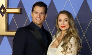 Henry Cavill şi Natalie Viscuso vor deveni părinţi