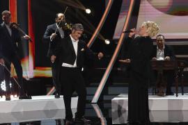 Ileana Sărăroiu și Ștefan Bănică, doi titani ai divertismentului românesc, puși în scena Te cunosc de undeva! de Connect-R şi SHIFT: "Ce mai contează, Relule, o rochie în plus?"