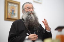 "E o invitaţie la viol, e de Ev Mediu". Ministrul Justiţiei şi BOR reacţionează la declaraţia şocantă a preotului Nicolae Tănase