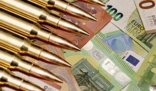 Cheltuielile militare globale au ajuns la nivelul record de 2.440 miliarde $. Doar SUA și China reprezintă jumătate din bugetul istoric