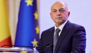 Prima reacţie a lui Cîrstoiu, după ce a fost retras de coaliţie: Nu am luat decizia de a face un pas înapoi, un medic nu abandonează niciodată