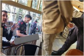 Ghinion pentru un hoţ într-un restaurant din Barcelona. A fost prins de câţiva poliţişti britanici, aflaţi la o petrecere a burlacilor