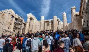 "Atena a încasat doar 42 de cenţi per turist în 2023", se plânge primarul elen, deşi capitala Greciei a primit aproape 7 milioane de turişti