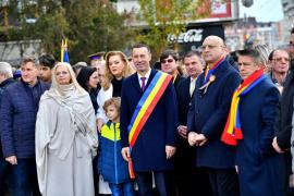 Iulian Dumitrescu, urmărit penal de DNA pentru corupţie, şi-a depus candidatura pentru un nou mandat. Reacţia PNL Prahova