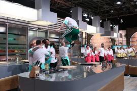 Echipa lui Chef Orlando Zaharia a câștigat battle-ul ieri seară, la Chefi la cuțite, iar proba individuală a eliminat o concurentă în tunică roz