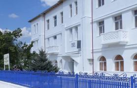 Elevă de 17 ani, violată de patru tineri într-un liceu din Dâmboviţa. Trei dintre ei mai violaseră o adolecentă într-o staţie de autobuz