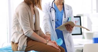 Semnalul de alarmă tras de un medic: În ultima vreme apar mulţi pacienţi sub 50 de ani cu forme grave de cancer