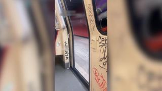Anchetă la Metrorex, după ce un tren de metrou a circulat cu uşile deschise. Vagonul a fost identificat şi retras din circulaţie