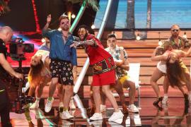 Ilona și Ristei, 6 ore la make-up pentru transformarea ȋn Pedro Capo & Farruko la Te cunosc de undeva! "Nu pot să cred că ȋţi dai doctoratul cu asta!"