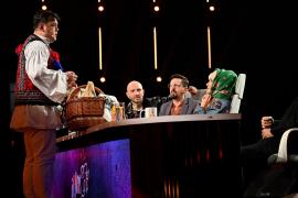 Nury Guney revine pe scena iUmor cu un număr savuros, duminică, de la ora 20.00, la Antena 1: "După ce bei horincă, ți se schimbă naționalitatea în maramureșean!"