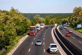 Restricţii pentru camioanele de mare tonaj în Ungaria, de Rusaliile Catolice. Transporturile care vor putea circula normal