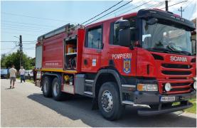 Incendiu puternic într-un apartament din Focșani. Un adult şi patru minori, cu vârste între 3 și 17 ani, au ajuns la spital