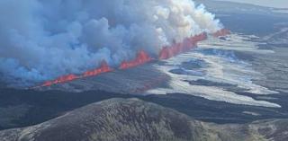 Noi evacuări după seria de erupţii vulcanice din Islanda