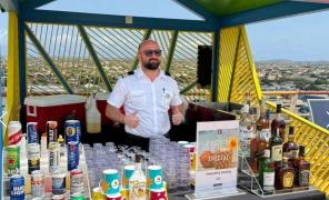 După 10 de ani de muncă pe un vas de croazieră, Claudiu s-a întors în ţară şi a deschis o afacere de familie: "Nu pot să vând produse de calitate proastă"