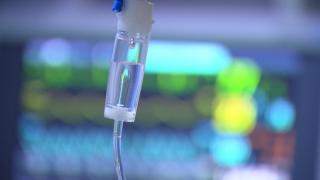 Diagnostic dur primit de o copilă de 11 ani, după ce timp de trei ani a fost văzută de 30 de medici, care au greşit. A fost operată de urgenţă în Anglia