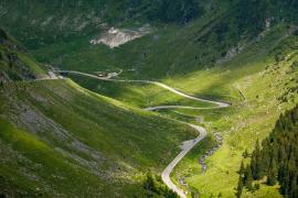 S-a deschis circulaţia pe Transalpina. Restricții și intervale orare de trafic
