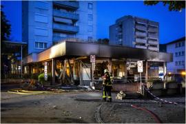 Doi morţi într-o explozie puternică dintr-o parcare subterană din Elveţia. Alte 11 persoane sunt rănite