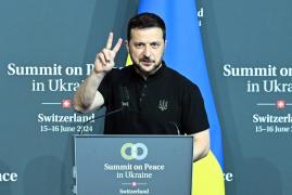 Sondaj: Ucrainenii îl consideră pe Volodimir Zelenski în continuare  preşedinte legitim, dar tot mai mulţi sunt nemulţumiţi de prestaţia sa